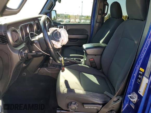 ✅ 2020 Jeep Wrangler Unlimited Sport S • VIN: 1C4HJXDG9LW328826 • Lot: 90690135. Listed on Copart with 143,102 mi. Free auction sales archive from the USA and detailed vehicle history report at DreamBid. Image 7.