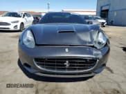 ✅ 2014 Ferrari California • VIN: ZFF65TJA4E0202028 • Lot: 72888484. Listed on Copart with 25,769 mi. Free auction sales archive from the USA and detailed vehicle history report at DreamBid. Image 5.