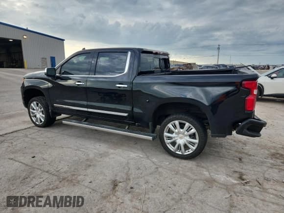 ✅ 2022 Chevrolet Silverado 1500 High Country • VIN: 3GCUDJEL2NG577887 • Lot: 82078435. Listed on Copart with 45,858 mi. Free auction sales archive from the USA and detailed vehicle history report at DreamBid. Image 2.