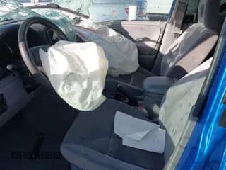 ✅ 2004 Suzuki Grand Vitara LX • VIN: JS3TD62V844103146 • Lot: 41495991. Wystawiony na IAAI z przebiegiem Nie podano. Bezpłatny archiwum sprzedaży aukcyjnych z USA i szczegółowy raport historii pojazdu na DreamBid. Zdjęcie 5.