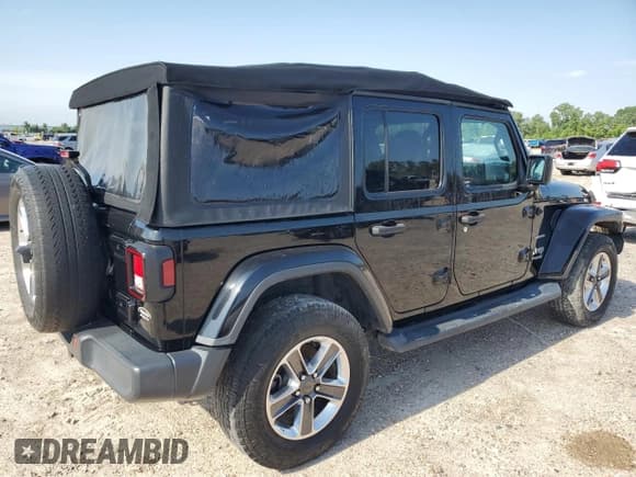 ✅ 2020 Jeep Wrangler Unlimited Sahara • VIN: 1C4HJXEN0LW168087 • Lot: 55851125. Wystawiony na Copart z przebiegiem 73 750 mil. Bezpłatny archiwum sprzedaży aukcyjnych z USA i szczegółowy raport historii pojazdu na DreamBid. Zdjęcie 3.