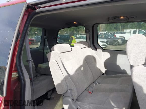 ✅ 2004 Kia Sedona LX • VIN: KNDUP131546543130 • Lot: 43760783. Listed on IAAI with 112,055 mi. Free auction sales archive from the USA and detailed vehicle history report at DreamBid. Image 8.