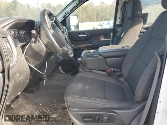 ✅ 2023 Chevrolet Silverado 2500HD LT • VIN: 2GC1YNEY3P1718228 • Лот: 93198775. Опубликован ранее на Copart с пробегом 92 097 миль. Бесплатный доступ к архиву аукционных продаж из США и подробный отчёт об истории автомобиля на DreamBid. Изображение 7.