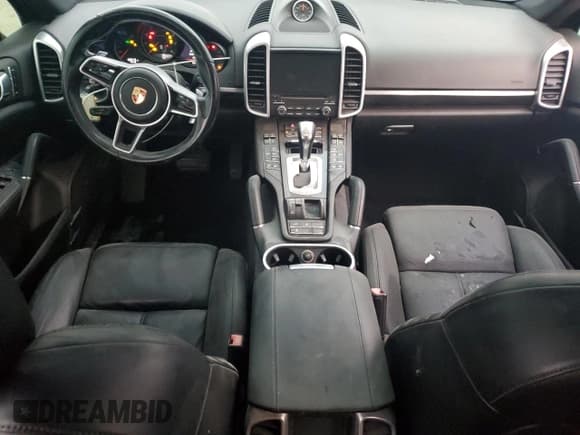 ✅ 2017 Porsche Cayenne • VIN: WP1AA2A25HKA89107 • Lot: 92851395. Listed on Copart with 102,819 mi. Free auction sales archive from the USA and detailed vehicle history report at DreamBid. Image 8.