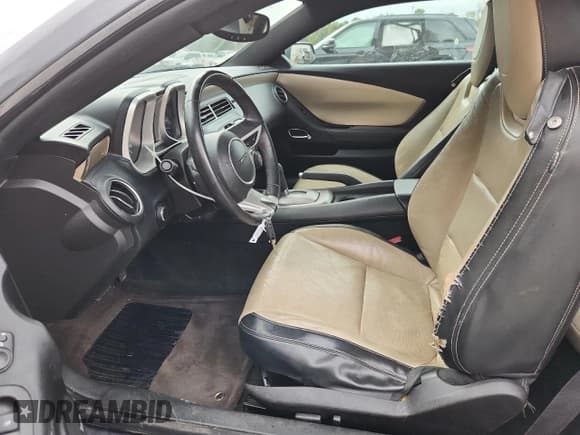 ✅ 2010 Chevrolet Camaro 2LT • VIN: 2G1FC1EV7A9137447 • Лот: 91356965. Опубликован ранее на Copart с пробегом 138 361 миль. Бесплатный доступ к архиву аукционных продаж из США и подробный отчёт об истории автомобиля на DreamBid. Изображение 7.