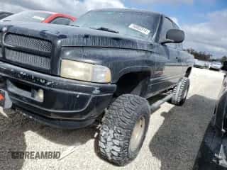 1998 Dodge 1500 z VIN 3B7HF13Y8WG215512, wystawiony jako Copart lot #76803314 z przebiegiem Nie podano mil oraz Szkoda całkowita • Salvage title. Historia ofert i sprzedaży dostępna na DreamBid. Obrazek 1.