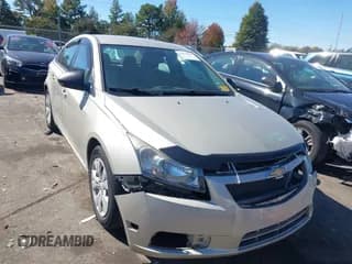 ✅ 2014 Chevrolet Cruze LS • VIN: 1G1PA5SH6E7165344 • Лот: 43513826. Опубликован ранее на IAAI с пробегом 64 739 миль. Бесплатный доступ к архиву аукционных продаж из США и подробный отчёт об истории автомобиля на DreamBid. Изображение 1.