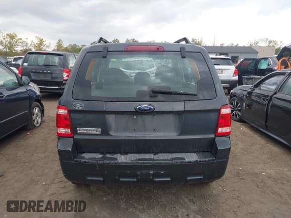 ✅ 2008 Ford Escape XLS • VIN: 1FMCU02Z28KB10878 • Lot: 43394141. Wystawiony na IAAI z przebiegiem 201 626 mil. Bezpłatny archiwum sprzedaży aukcyjnych z USA i szczegółowy raport historii pojazdu na DreamBid. Zdjęcie 16.
