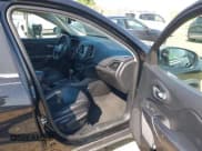 ✅ 2019 Jeep Cherokee Latitude Plus • VIN: 1C4PJMLX1KD271575 • Lot: 42896884. Listed on IAAI with 115,751 mi. Free auction sales archive from the USA and detailed vehicle history report at DreamBid. Image 5.