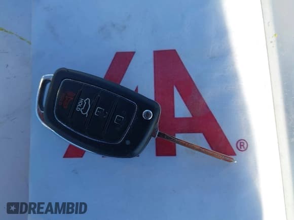 ✅ 2016 Hyundai Sonata SE • VIN: 5NPE24AF4GH311941 • Lot: 43629132. Listed on IAAI with 92,969 mi. Free auction sales archive from the USA and detailed vehicle history report at DreamBid. Image 11.