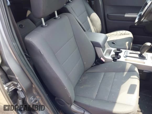 ✅ 2012 Ford Escape XLT • VIN: 1FMCU9D76CKB01240 • Лот: 42486476. Опубликован ранее на IAAI с пробегом 86 533 миль. Бесплатный доступ к архиву аукционных продаж из США и подробный отчёт об истории автомобиля на DreamBid. Изображение 5.