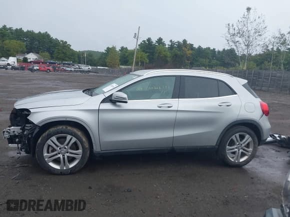 ✅ 2016 Mercedes-Benz GLA 250 • VIN: WDCTG4GB5GJ209143 • Лот: 42987830. Опубликован ранее на IAAI с пробегом 106 230 миль. Бесплатный доступ к архиву аукционных продаж из США и подробный отчёт об истории автомобиля на DreamBid. Изображение 15.