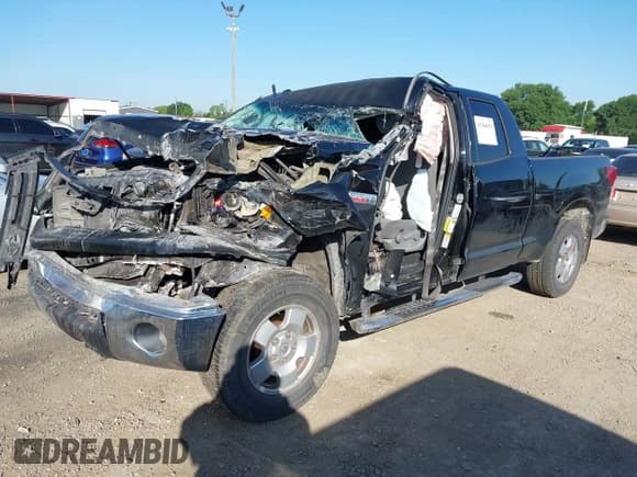 ✅ 2013 Toyota Tundra • VIN: 5TFRY5F11DX141198 • Lot: 41984854. Wystawiony na IAAI z przebiegiem 313 463 mil. Bezpłatny archiwum sprzedaży aukcyjnych z USA i szczegółowy raport historii pojazdu na DreamBid. Zdjęcie 2.
