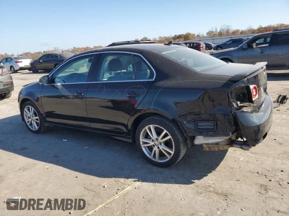 ✅ 2007 Volkswagen Jetta 2.5 • VIN: 3VWRF71K27M001329 • Лот: 79853394. Опубликован ранее на Copart с пробегом 37 626 миль. Бесплатный доступ к архиву аукционных продаж из США и подробный отчёт об истории автомобиля на DreamBid. Изображение 2.