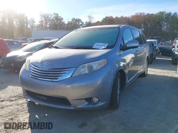 ✅ 2012 Toyota Sienna XLE • VIN: 5TDYK3DC4CS235182 • Lot: 43664156. Listed on IAAI with 192,230 mi. Free auction sales archive from the USA and detailed vehicle history report at DreamBid. Image 2.