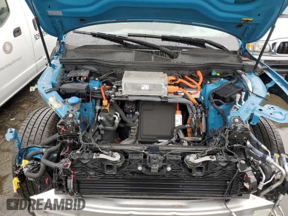 ✅ 2019 Audi e-tron Prestige • VIN: WA1VAAGE9KB014524 • Lot: 42891273. Wystawiony na Copart z przebiegiem 33 117 mil. Bezpłatny archiwum sprzedaży aukcyjnych z USA i szczegółowy raport historii pojazdu na DreamBid. Zdjęcie 12.