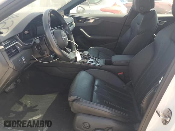 ✅ 2022 Audi A4 S line Premium Plus • VIN: WAUEAAF48NN008633 • Лот: 80571085. Опубликован ранее на Copart с пробегом 23 001 миль. Бесплатный доступ к архиву аукционных продаж из США и подробный отчёт об истории автомобиля на DreamBid. Изображение 7.