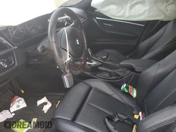 ✅ 2016 BMW 3 Series 328i • VIN: WBA8E9C50GK645212 • Lot: 87306785. Wystawiony na Copart z przebiegiem Nie podano. Bezpłatny archiwum sprzedaży aukcyjnych z USA i szczegółowy raport historii pojazdu na DreamBid. Zdjęcie 7.