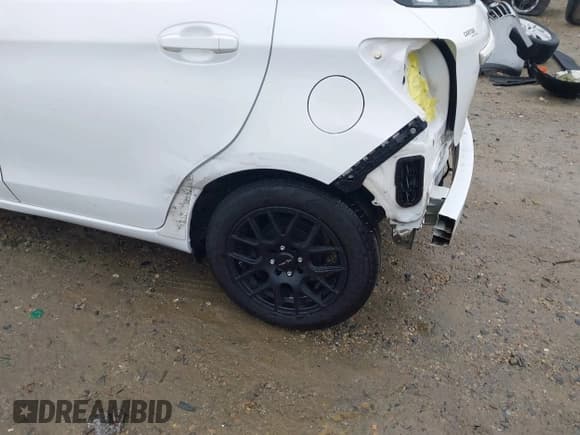 ✅ 2017 Toyota Yaris L • VIN: VNKKTUD30HA073846 • Lot: 43542693. Listed on IAAI with 207,852 mi. Free auction sales archive from the USA and detailed vehicle history report at DreamBid. Image 6.