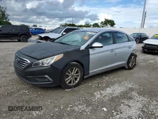 ✅ 2015 Hyundai Sonata SE • VIN: 5NPE24AF2FH045883 • Лот: 81195455. Опубликован ранее на Copart с пробегом Не указан. Бесплатный доступ к архиву аукционных продаж из США и подробный отчёт об истории автомобиля на DreamBid. Изображение 1.