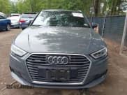 ✅ 2017 Audi A3 e-tron Sportback Premium Plus • VIN: WAUTPBFF5HA040769 • Lot: 42707803. Wystawiony na IAAI z przebiegiem 86 262 mil. Bezpłatny archiwum sprzedaży aukcyjnych z USA i szczegółowy raport historii pojazdu na DreamBid. Zdjęcie 6.