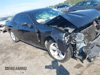 2010 Dodge Challenger SE z VIN 2B3CJ4DV4AH219730, wystawiony jako IAAI lot #43292963 z przebiegiem 299 014 mil mil oraz . Historia ofert i sprzedaży dostępna na DreamBid. Obrazek 1.