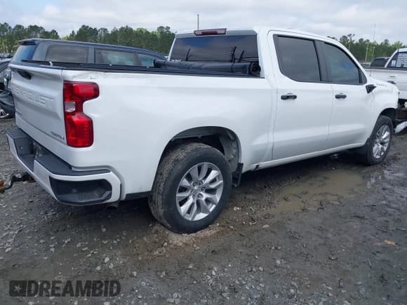 ✅ 2023 Chevrolet Silverado 1500 Custom • VIN: 3GCPABEK0PG189420 • Lot: 41931810. Wystawiony na IAAI z przebiegiem 40 505 mil. Bezpłatny archiwum sprzedaży aukcyjnych z USA i szczegółowy raport historii pojazdu na DreamBid. Zdjęcie 4.