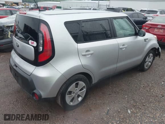 ✅ 2014 Kia Soul • VIN: KNDJN2A24E7705299 • Lot: 42198202. Listed on IAAI with 154,574 mi. Free auction sales archive from the USA and detailed vehicle history report at DreamBid. Image 4.