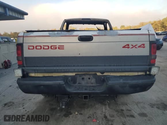 ✅ 1998 Dodge 1500 • VIN: 1B7HF16Z6WS537403 • Lot: 87016125. Wystawiony na Copart z przebiegiem Nie podano. Bezpłatny archiwum sprzedaży aukcyjnych z USA i szczegółowy raport historii pojazdu na DreamBid. Zdjęcie 6.