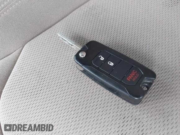 ✅ 2015 Jeep Renegade Sport • VIN: ZACCJAAHXFPC05459 • Lot: 43828191. Listed on IAAI with 95,957 mi. Free auction sales archive from the USA and detailed vehicle history report at DreamBid. Image 11.