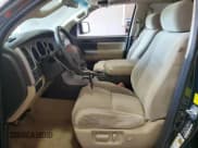 ✅ 2010 Toyota Sequoia SR5 • VIN: 5TDBY5G1XAS034555 • Лот: 62820935. Опубликован ранее на Copart с пробегом 95 695 миль. Бесплатный доступ к архиву аукционных продаж из США и подробный отчёт об истории автомобиля на DreamBid. Изображение 7.