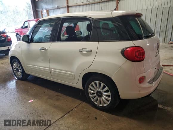 ✅ 2014 FIAT 500L Easy • VIN: ZFBCFABH1EZ025922 • Lot: 54549505. Listed on Copart with 54,331 mi. Free auction sales archive from the USA and detailed vehicle history report at DreamBid. Image 2.