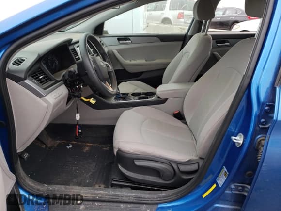 ✅ 2018 Hyundai Sonata SE • VIN: 5NPE24AFXJH641686 • Lot: 44176333. Listed on Copart with 69,150 mi. Free auction sales archive from the USA and detailed vehicle history report at DreamBid. Image 7.