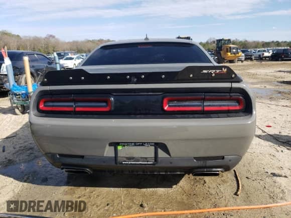 2018 Dodge Challenger T/A 392 z VIN 2C3CDZFJ6JH271684, wystawiony jako Copart lot #50328055 z przebiegiem 85 174 mil mil oraz Szkoda całkowita • Salvage title. Historia ofert i sprzedaży dostępna na DreamBid. Obrazek 6.