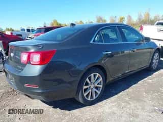 2014 Chevrolet Malibu LTZ z VIN 1G11H5SL2EF300413, wystawiony jako IAAI lot #43411797 z przebiegiem 217 978 mil mil oraz . Historia ofert i sprzedaży dostępna na DreamBid. Obrazek 4.