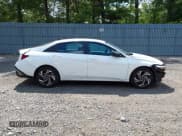 ✅ 2025 Hyundai Elantra SEL Sport • VIN: KMHLM4DG7SU913605 • Lot: 42799444. Listed on IAAI with 25,776 mi. Free auction sales archive from the USA and detailed vehicle history report at DreamBid. Image 13.