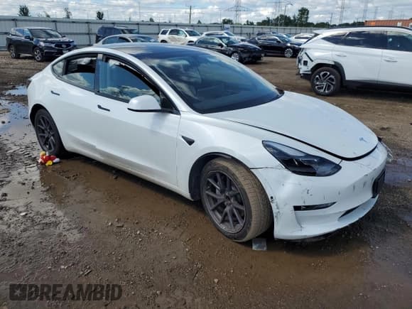 ✅ 2021 Tesla Model 3 Standard Range Plus • VIN: 5YJ3E1EA5MF045951 • Lot: 69593805. Wystawiony na Copart z przebiegiem 47 334 mil. Bezpłatny archiwum sprzedaży aukcyjnych z USA i szczegółowy raport historii pojazdu na DreamBid. Zdjęcie 4.