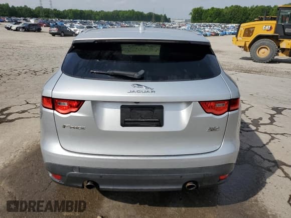 ✅ 2019 Jaguar F-Pace 25t • VIN: SADCS2FXXKA390386 • Lot: 54671255. Wystawiony na Copart z przebiegiem 103 930 mil. Bezpłatny archiwum sprzedaży aukcyjnych z USA i szczegółowy raport historii pojazdu na DreamBid. Zdjęcie 6.