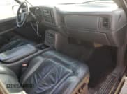 ✅ 2001 Chevrolet Silverado 2500HD LS • VIN: 1GCHK29U21E270835 • Lot: 55666065. Wystawiony na Copart z przebiegiem 128 047 mil. Bezpłatny archiwum sprzedaży aukcyjnych z USA i szczegółowy raport historii pojazdu na DreamBid. Zdjęcie 8.