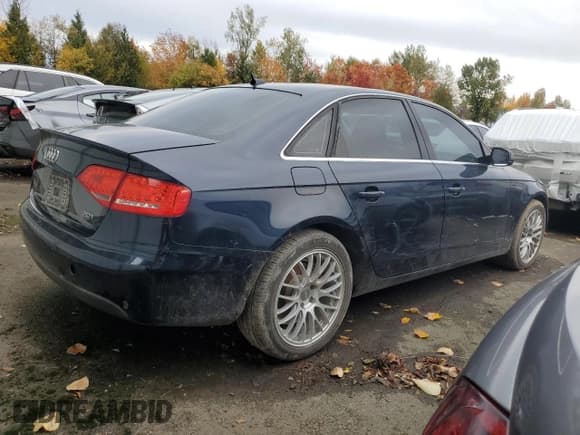 ✅ 2011 Audi A4 Premium Plus • VIN: WAUEFAFL9BN031990 • Лот: 84025075. Опубликован ранее на Copart с пробегом 222 258 миль. Бесплатный доступ к архиву аукционных продаж из США и подробный отчёт об истории автомобиля на DreamBid. Изображение 3.