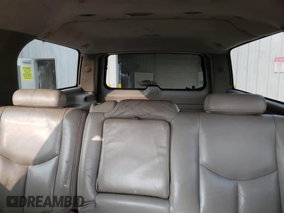 ✅ 2004 Chevrolet Suburban Z71 • VIN: 3GNFK16Z24G163676 • Лот: 70196704. Опубликован ранее на Copart с пробегом 274 960 миль. Бесплатный доступ к архиву аукционных продаж из США и подробный отчёт об истории автомобиля на DreamBid. Изображение 10.