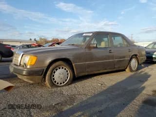 ✅ 1990 Mercedes-Benz 260 • VIN: WDBEA26D8LB226481 • Лот: 79699094. Опубликован ранее на Copart с пробегом 197 582 миль. Бесплатный доступ к архиву аукционных продаж из США и подробный отчёт об истории автомобиля на DreamBid. Изображение 1.