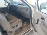 ✅ 2002 Ford F-150 XL • VIN: 2FTRX17W52CA32537 • Lot: 42720447. Wystawiony na IAAI z przebiegiem Nie podano. Bezpłatny archiwum sprzedaży aukcyjnych z USA i szczegółowy raport historii pojazdu na DreamBid. Zdjęcie 5.