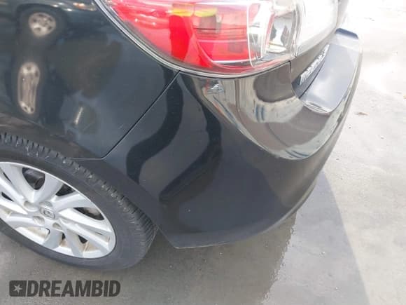 ✅ 2012 Mazda 3 i Touring • VIN: JM1BL1L74C1579670 • Lot: 43733155. Listed on IAAI with 111,081 mi. Free auction sales archive from the USA and detailed vehicle history report at DreamBid. Image 12.