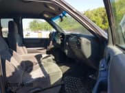 ✅ 2001 Chevrolet S-10 LS • VIN: 1GCDT19W118207893 • Лот: 42258509. Опубликован ранее на IAAI с пробегом 144 379 миль. Бесплатный доступ к архиву аукционных продаж из США и подробный отчёт об истории автомобиля на DreamBid. Изображение 5.