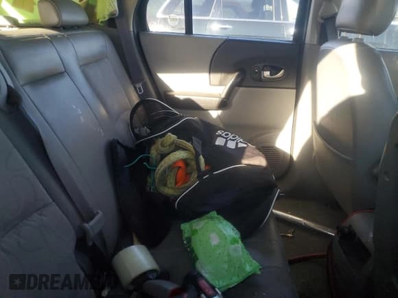 ✅ 2004 Saturn VUE V6 • VIN: 5GZCZ63474S870891 • Lot: 41636295. Wystawiony na Copart z przebiegiem Nie podano. Bezpłatny archiwum sprzedaży aukcyjnych z USA i szczegółowy raport historii pojazdu na DreamBid. Zdjęcie 10.