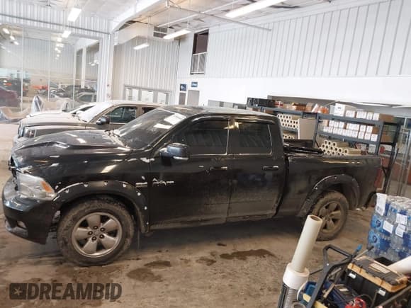 ✅ 2010 Dodge 1500 Laramie • VIN: 1D7RV1GT8AS176613 • Lot: 41581660. Listed on IAAI with 136,339 mi. Free auction sales archive from the USA and detailed vehicle history report at DreamBid. Image 15.