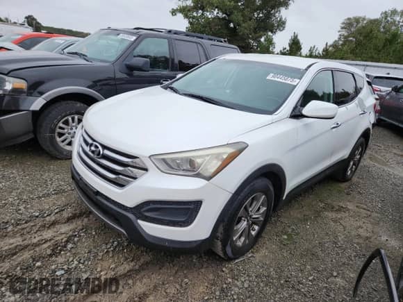 ✅ 2015 Hyundai Santa Fe • VIN: 5XYZT3LB2FG304978 • Lot: 90445875. Listed on Copart with 175,188 mi. Free auction sales archive from the USA and detailed vehicle history report at DreamBid. Image 1.