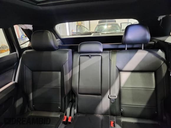 ✅ 2021 Volkswagen Atlas SEL • VIN: 1V2BE2CA9MC210058 • Lot: 93193785. Listed on Copart with 53,345 mi. Free auction sales archive from the USA and detailed vehicle history report at DreamBid. Image 10.