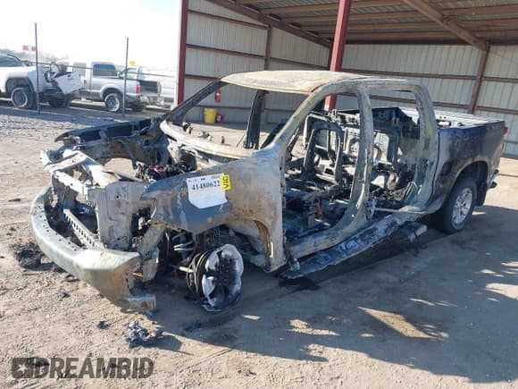 ✅ 2019 Chevrolet Silverado 1500 LT • VIN: 1GCPYDEK0KZ328333 • Lot: 41480622. Wystawiony na IAAI z przebiegiem Nie podano. Bezpłatny archiwum sprzedaży aukcyjnych z USA i szczegółowy raport historii pojazdu na DreamBid. Zdjęcie 2.